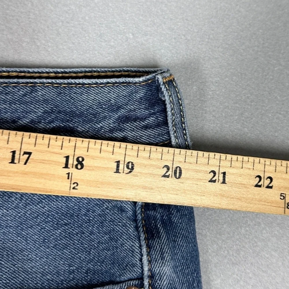 Levis 550 Jeans Mens 42X32 Blue Relaxed Fit Tapered Leg Distressed Red Tab Denim